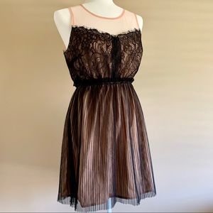 Love Culture Romantic Lace Mesh Blush Pink Dress M